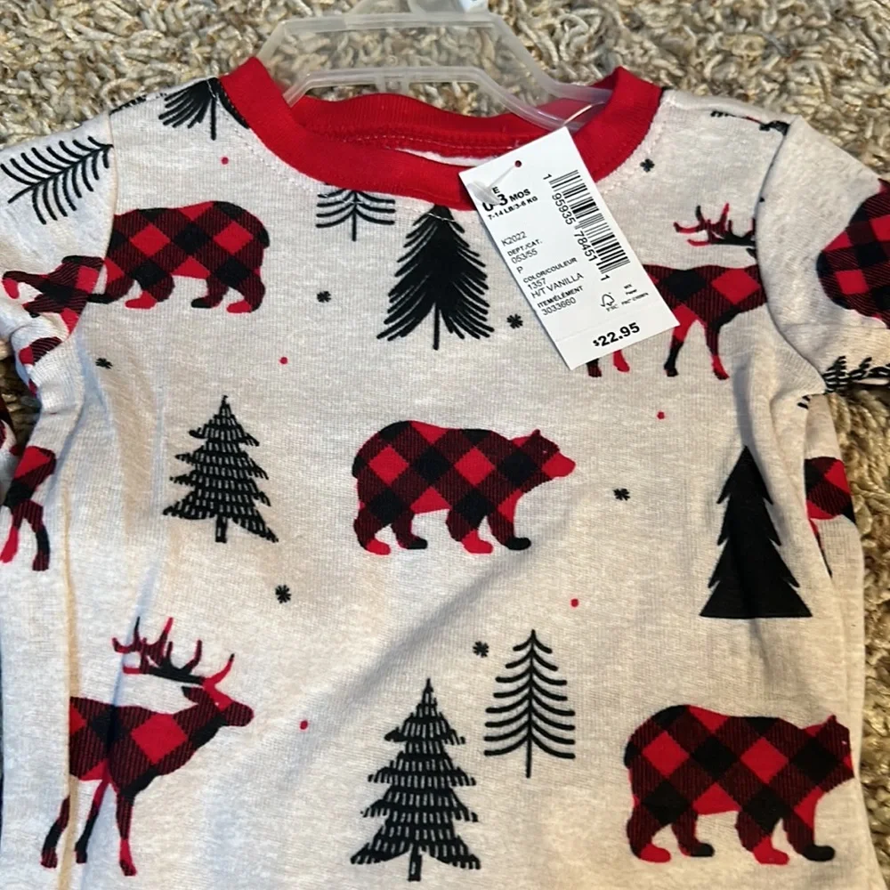 NWT - The Children’s Place - Christmas PJs- Size 0-3 Months